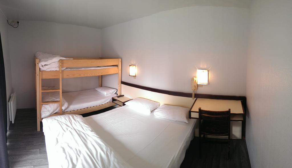 Relais Des 3 Pommes Hotel Bayeux Room photo